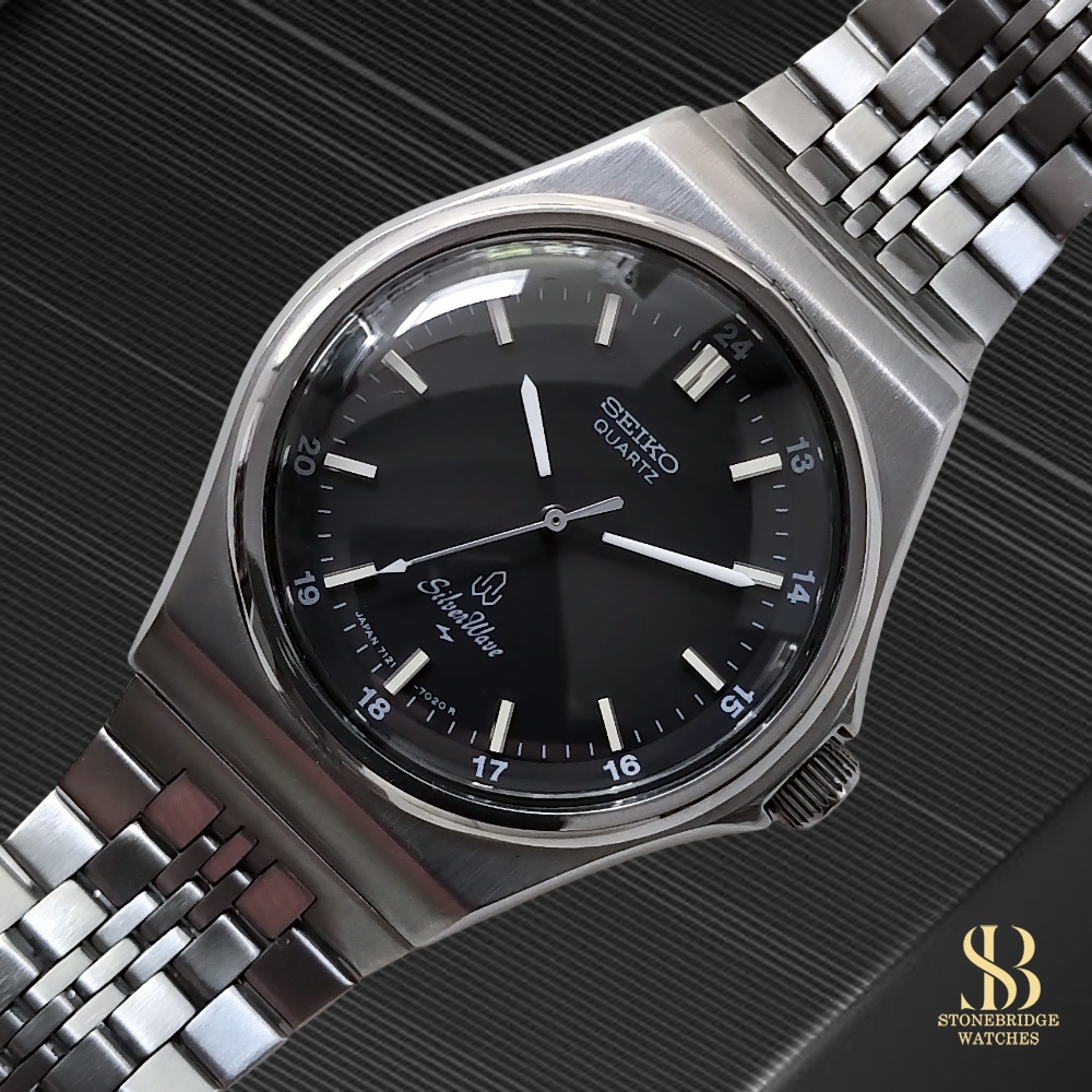 Vintage Seiko SilverWave 8229-7000 Black Dial